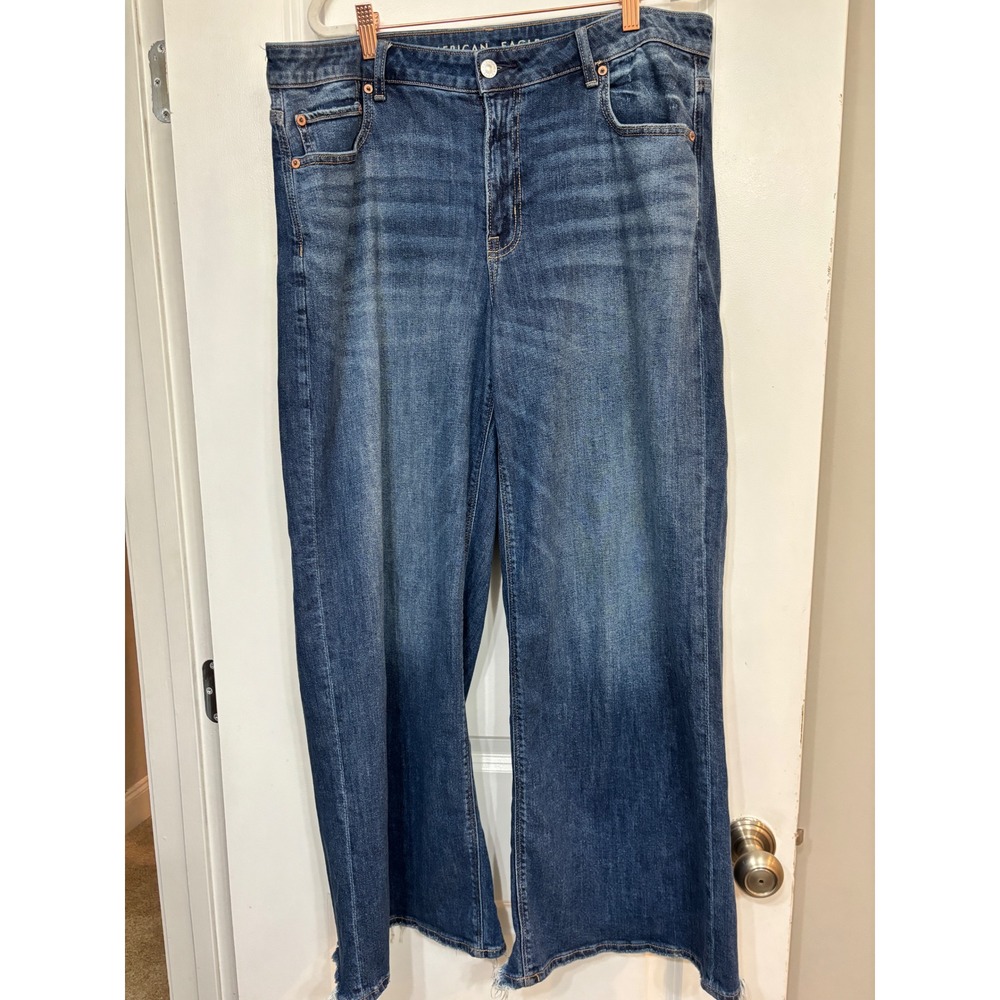 American Eagle High Rise Wide Leg Jeans Medium Wash Raw Hem Size 14 Regular